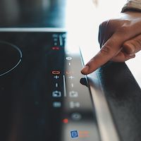 درست کردن برد انواع اجاق گازهای لمسی یا صفحه‌نمایش‌دار - بردت با ما